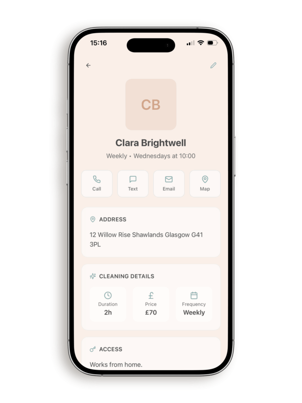 Client management screen in the La Casa Clean app for storing contact details, notes and cleaning preferences.
