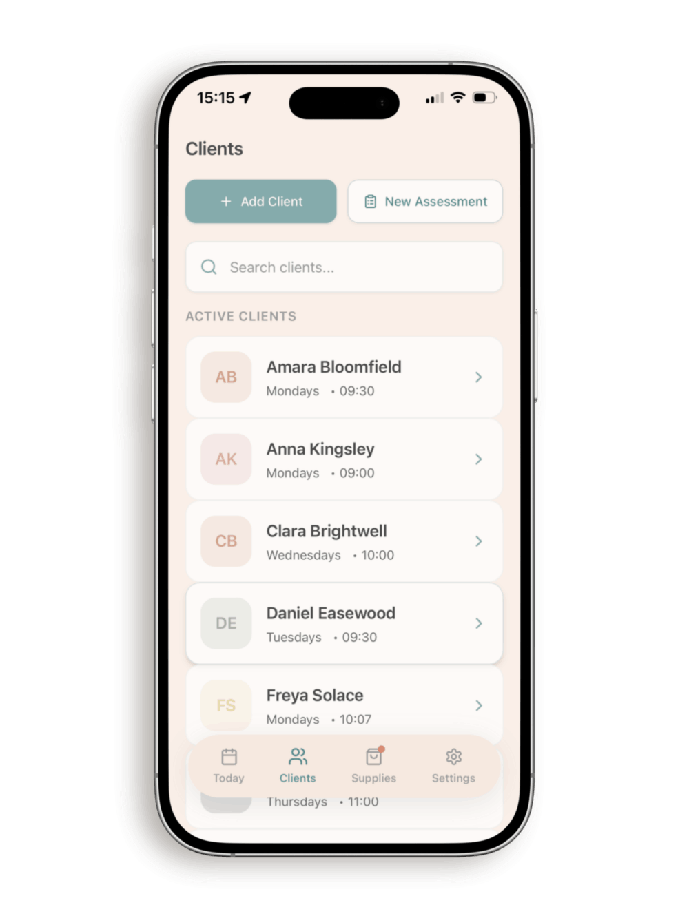 Client management screen in the La Casa Clean app for storing contact details, notes and cleaning preferences.